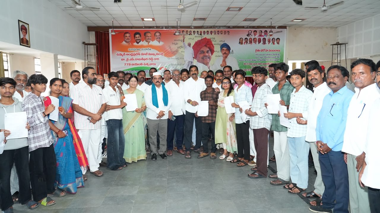 హన్మకొండలో ఘనంగా మాజీ ప్రధాని రాజీవ్ గాంధీ గారి 82వ జయంతి వేడుకలు