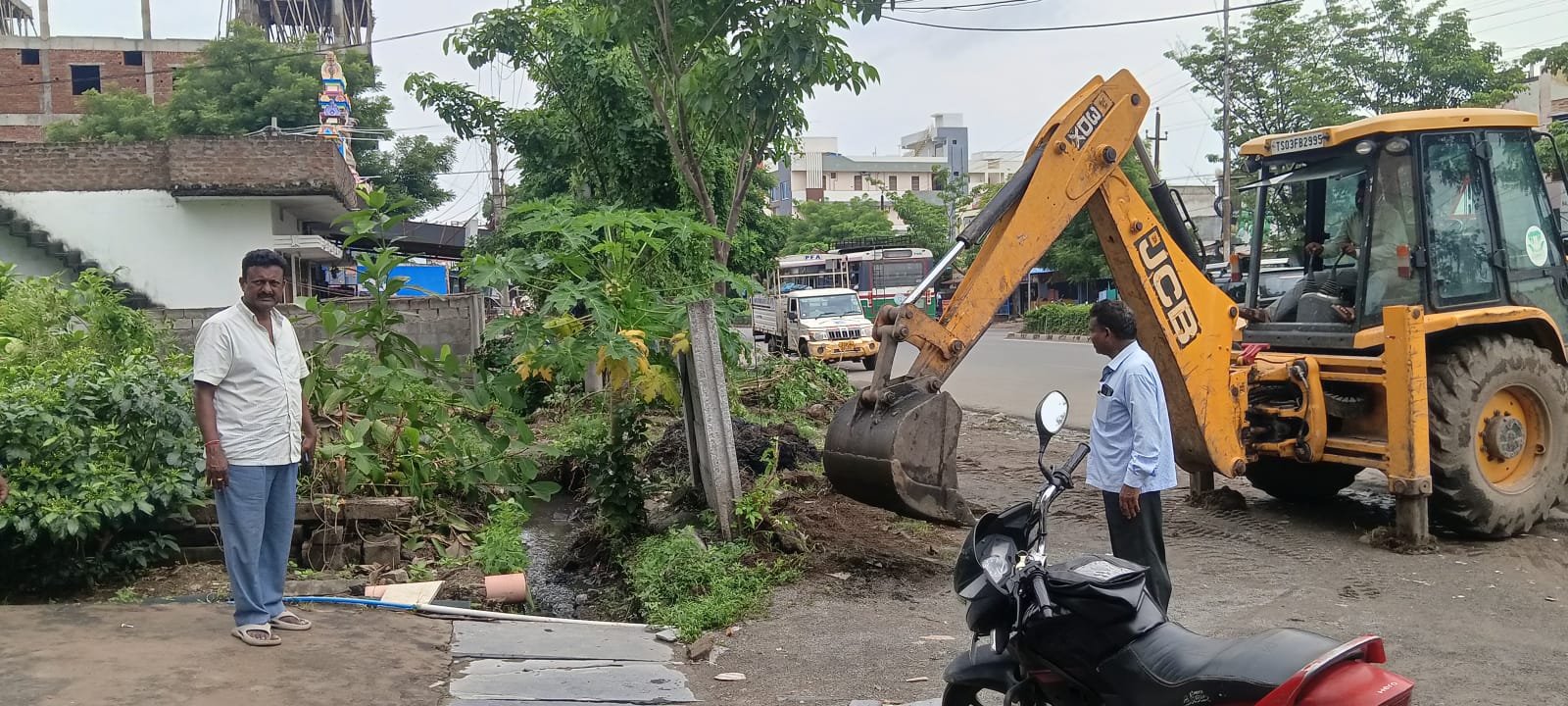 నాగమయ్య గుడి లైన్‌లో డ్రైనేజీ శుభ్రత పనులు ప్రారంభం*