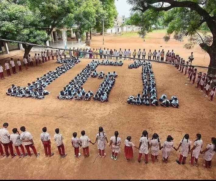మోత్కూర్: జడ్పీ పాఠశాలలో 161 అడ్మిషన్లు వినూత్నంగా సెలబ్రేషన్ చేసిన విద్యార్థులు