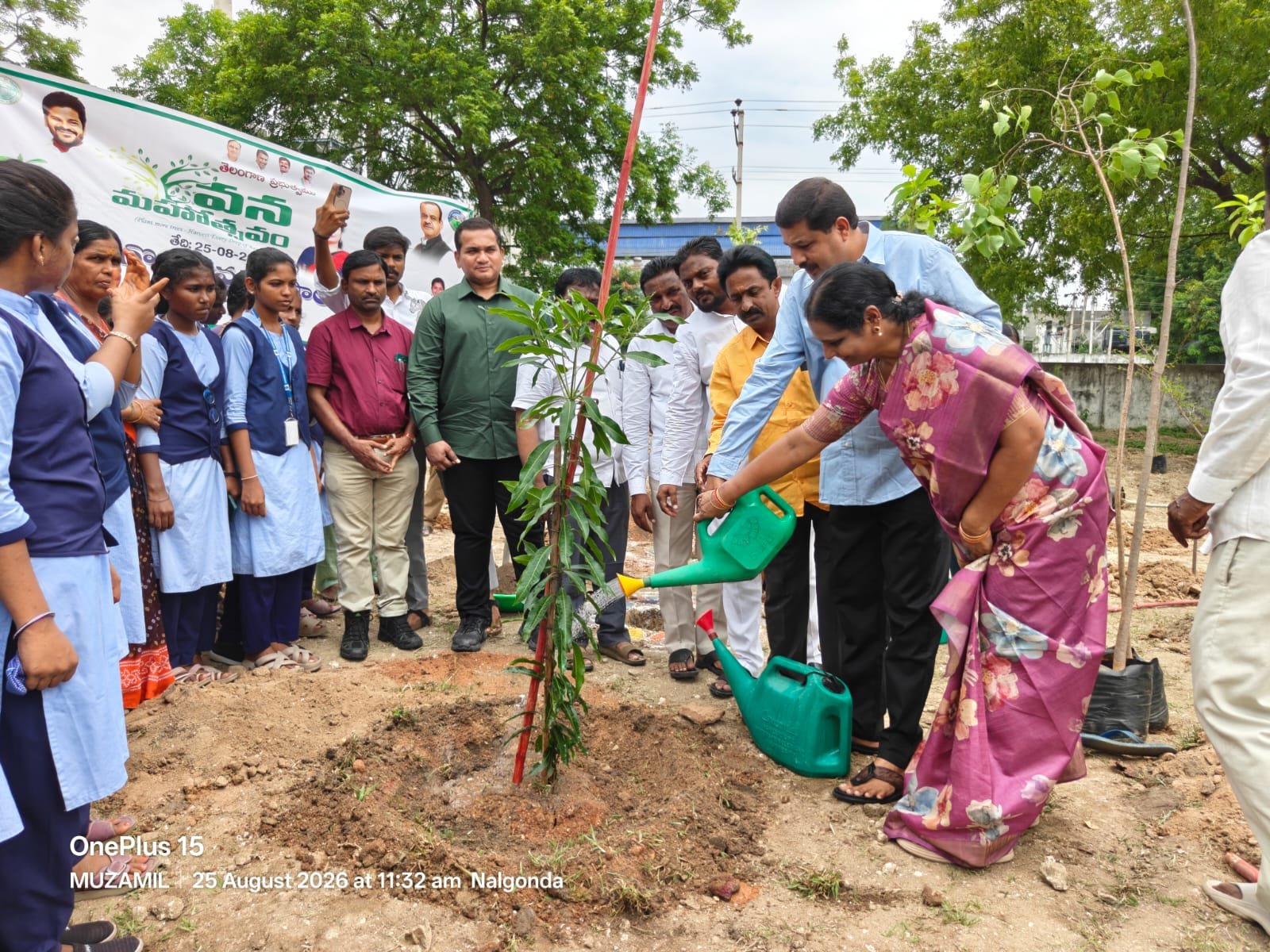 భవిష్యత్ తరాల కోసం విస్తృతంగా మొక్కలు నాటాలి