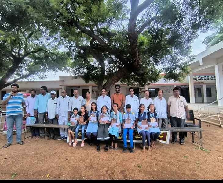 మోత్కుర్: విజేతలకు నగదు పునస్కారాలు 