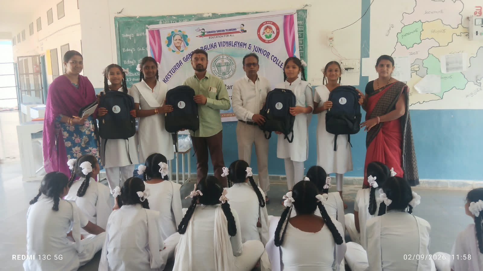 కస్తూర్బా పాఠశాల సందర్శన తనిఖీలు నిర్వహించిన ఎంఈఓ, కాంప్లెక్స్ హెడ్మాస్టర్