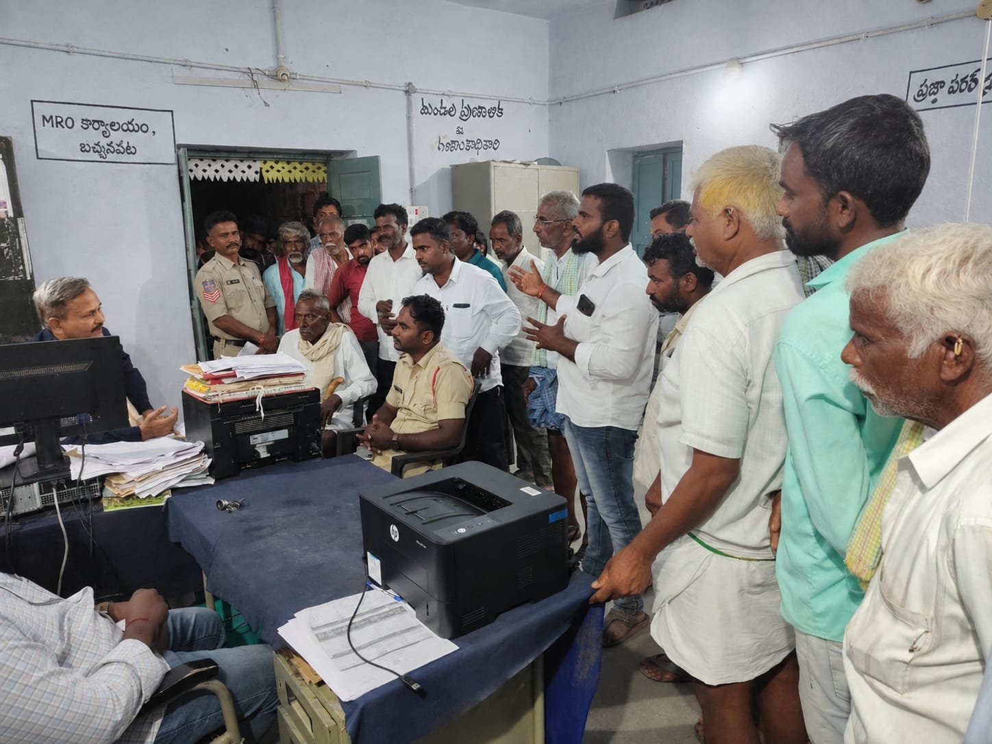 కొడవటూరు గ్రామంలో కుర్మకులస్తుల మధ్య గొర్రెలు, మేకల షెడ్ల వివాదంపై ముందస్తు చర్యలు