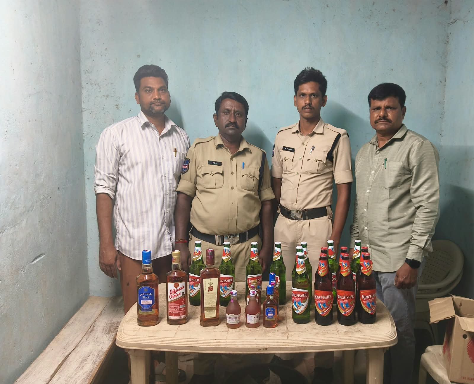 అక్రమంగా మద్యం విక్రయం.. ఇద్దరు అరెస్ట్