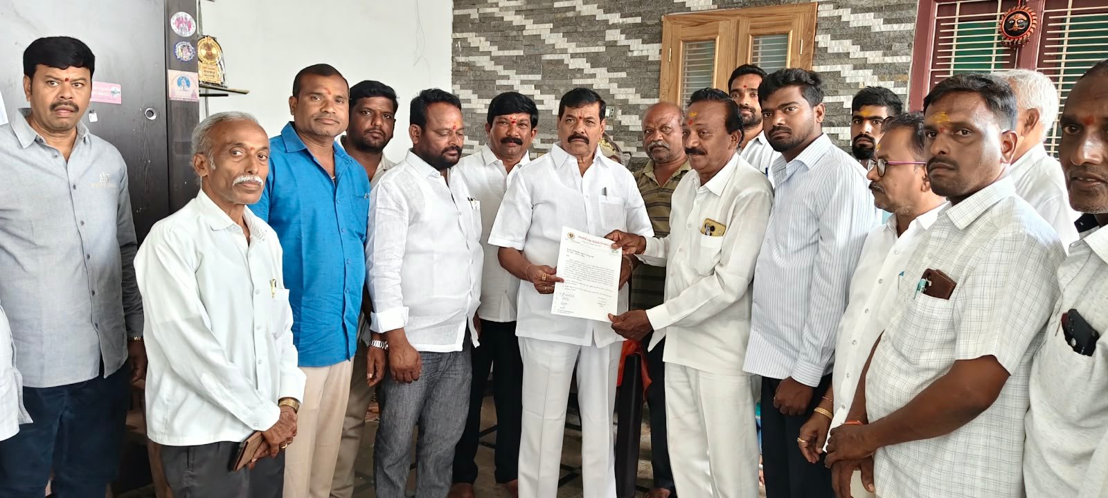 తెలంగాణ సాయుధ రైతాంగ పోరాటంలో అసువులు బాసిన తొలి అమరుడు దొడ్డి కొమురయ్య 