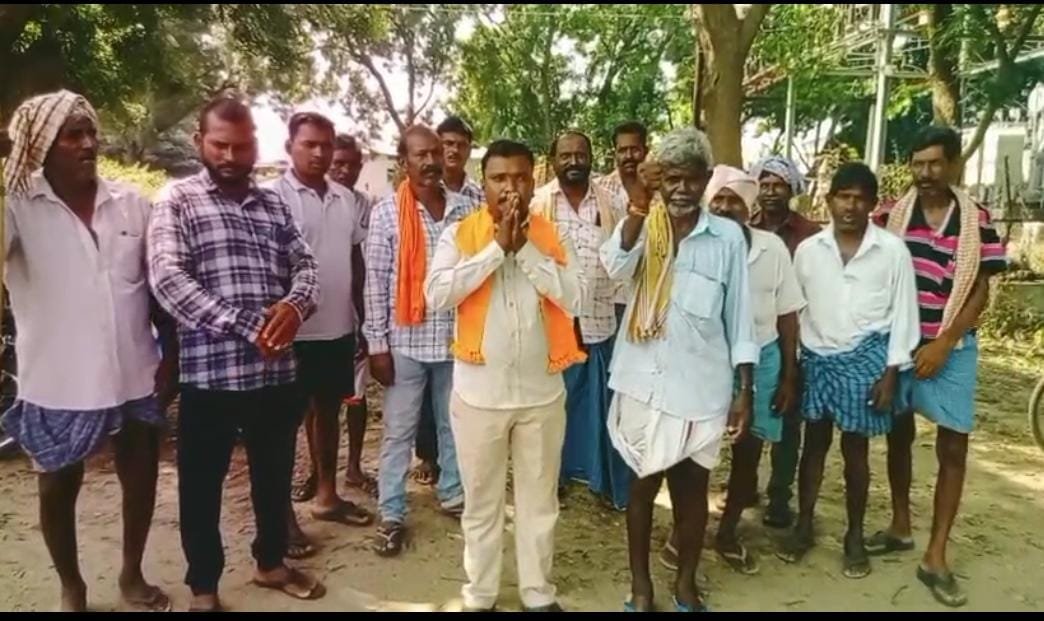 *విద్యుత్ కోతలతో రైతుల నిరసన*