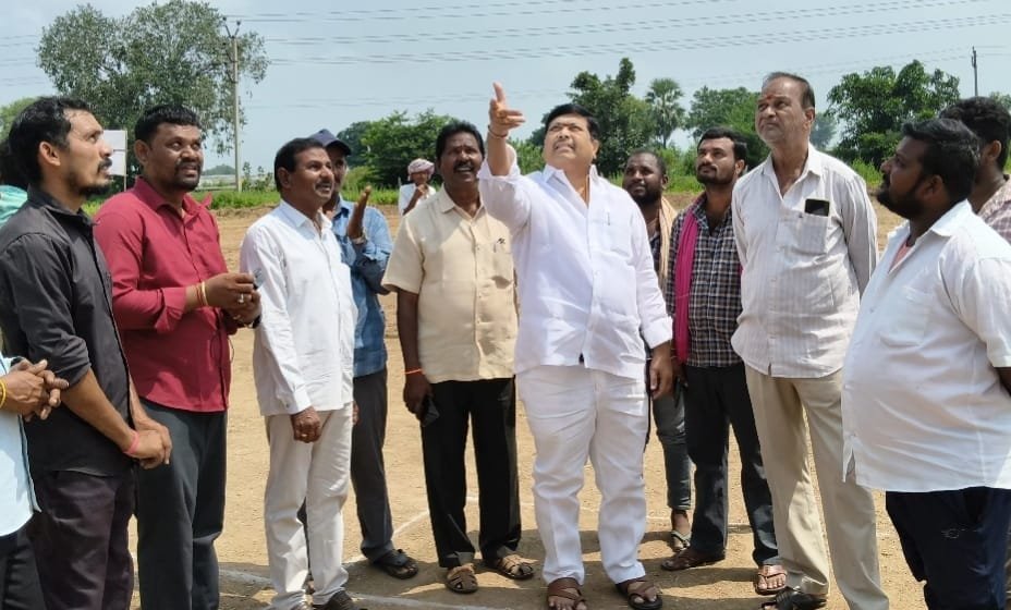 క్రీడలు యువతకు స్ఫూర్తిదాయకం ఆరోగ్యకరమైన సమాజ నిర్మాణానికి క్రీడలు ఎంతో అవసరం: ఈగ మల్లేశం