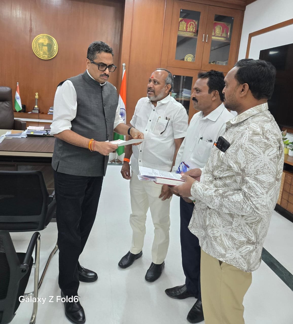 RTI వారోత్సవాలు నిర్వహించాలని ప్రధాన కార్యదర్శి కి వినతి పత్రం