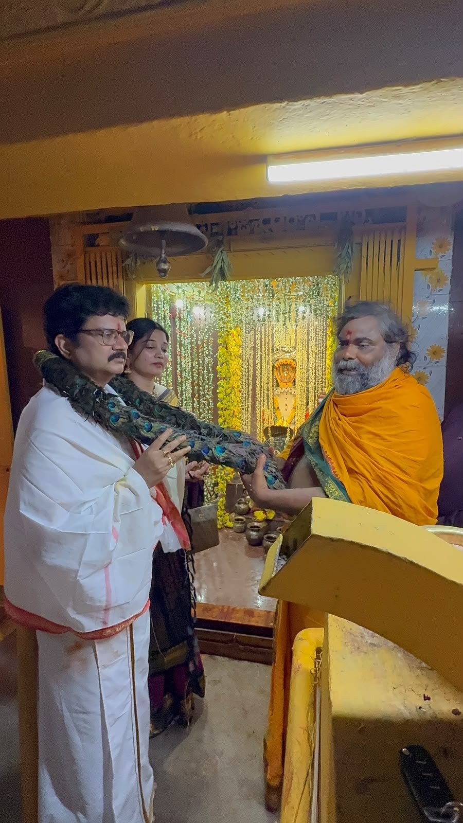 ఊకల్ నాగేంద్ర స్వామి వారి ఆలయాన్ని సందర్శించి ప్రత్యేక పూజలు చేసిన తెలంగాణా రాష్ట్ర (ఎండోమెంట్స్ ) దేవాదాయ కమీషనర్ శ్రీ. M. హనుమంత రావు.