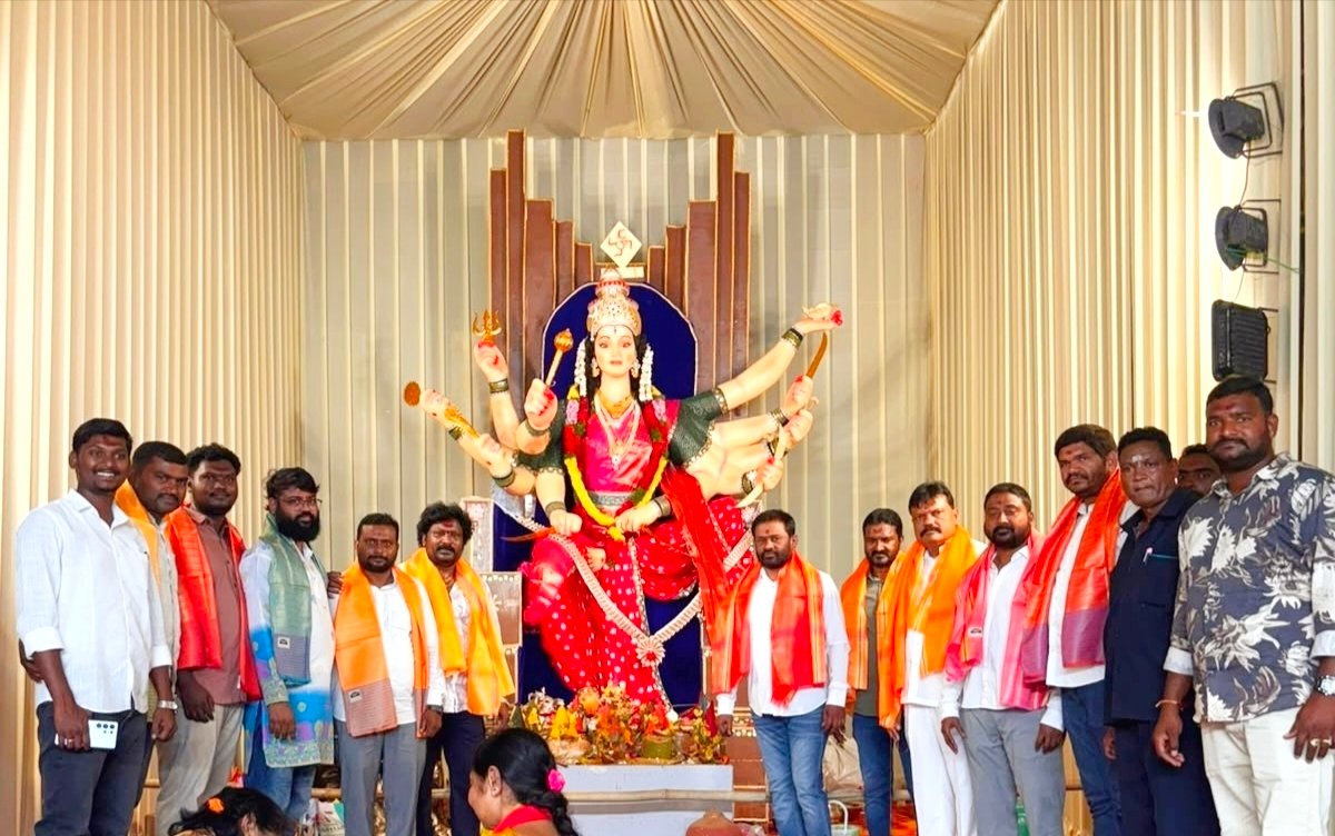 కాశిబుగ్గలో ఘనంగా దుర్గాభవాని మహా అన్నదానం