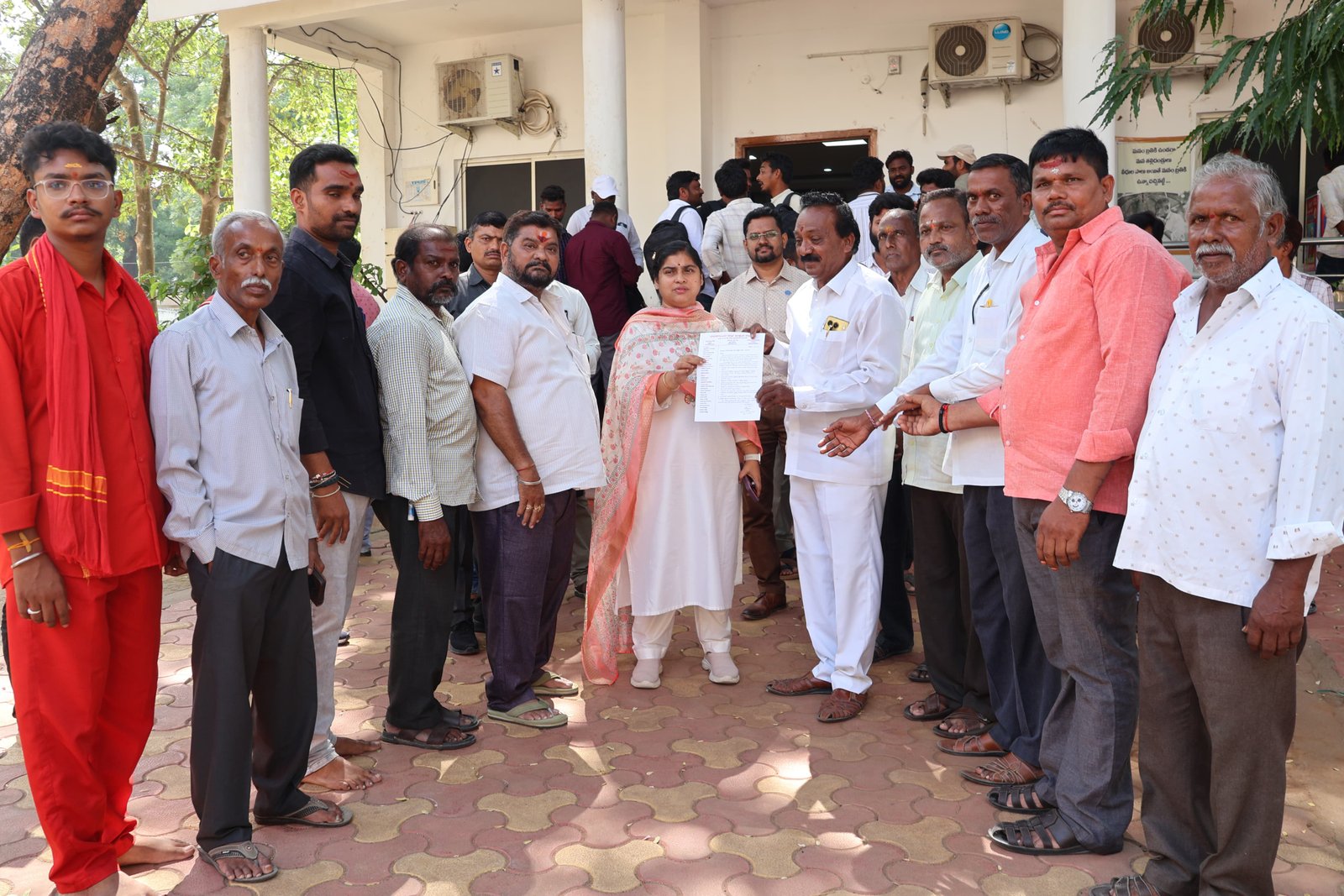 భారతీయ సంస్కృతి సాంప్రదాయాలను భావితరాలకు అందించుటకు చేస్తున్న నరకాసుర వద ఉత్సవ కార్యక్రమం